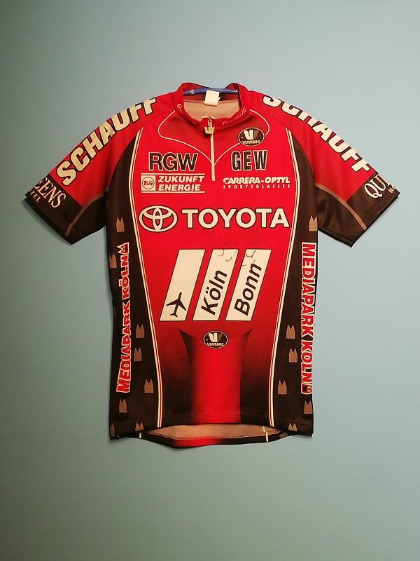 EQUIPE COLÔNIA-TOYOTA-FLUGHAFEN KOLN BONN 1999